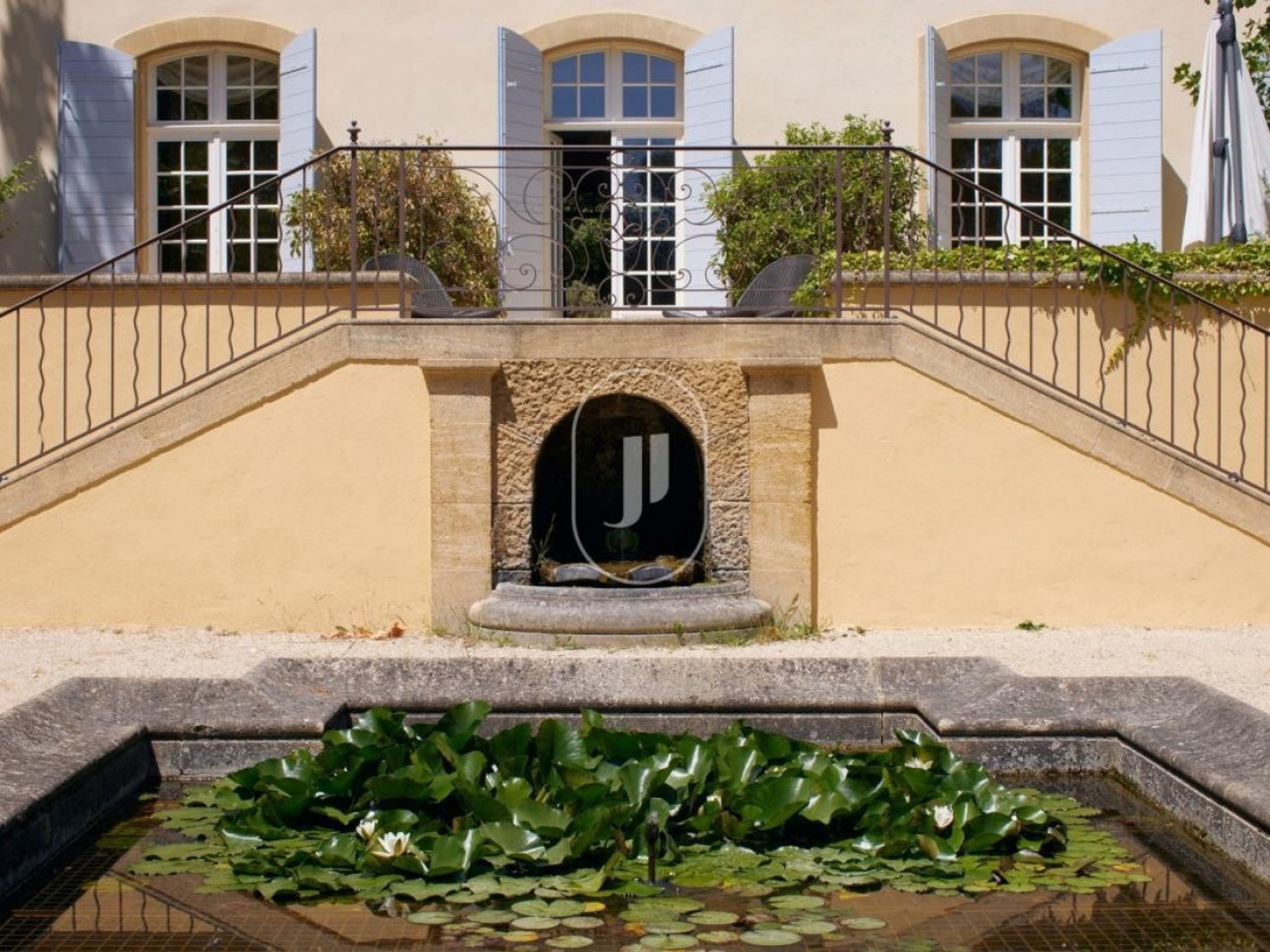 Superbe bastide récente avec terrain et piscine à vendre, proche