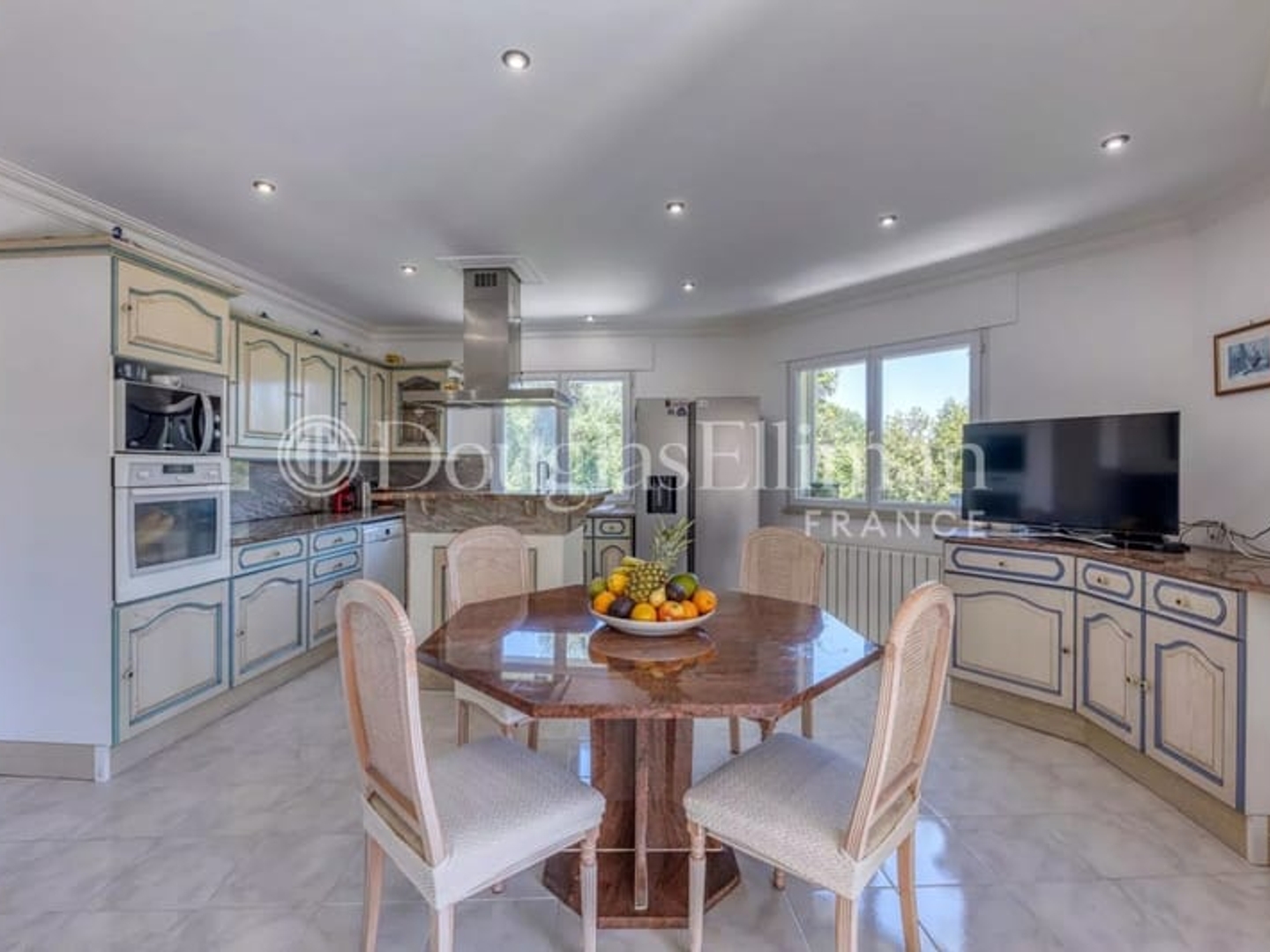 Maison à vendre - 5 pièces - 450m2 - Vallauris (06220)