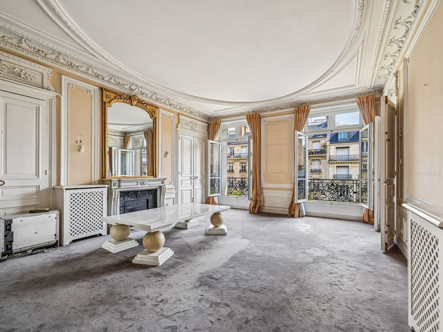 Appartement à vendre - 4 pièces - 182m2 - Paris 16e (75016)