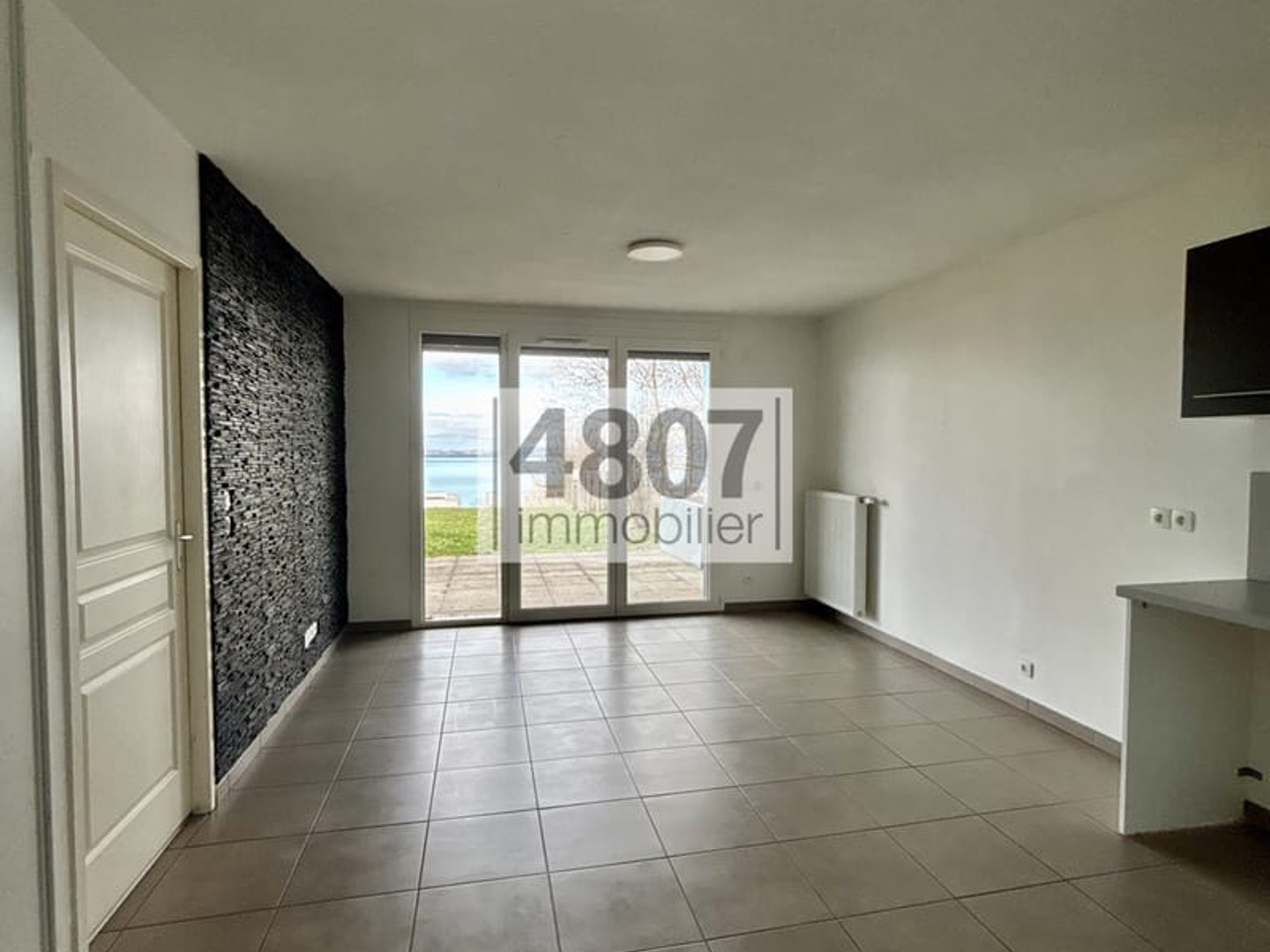Appartement à vendre - 2 pièces - 41m2 - Évian-Les-Bains (74500)