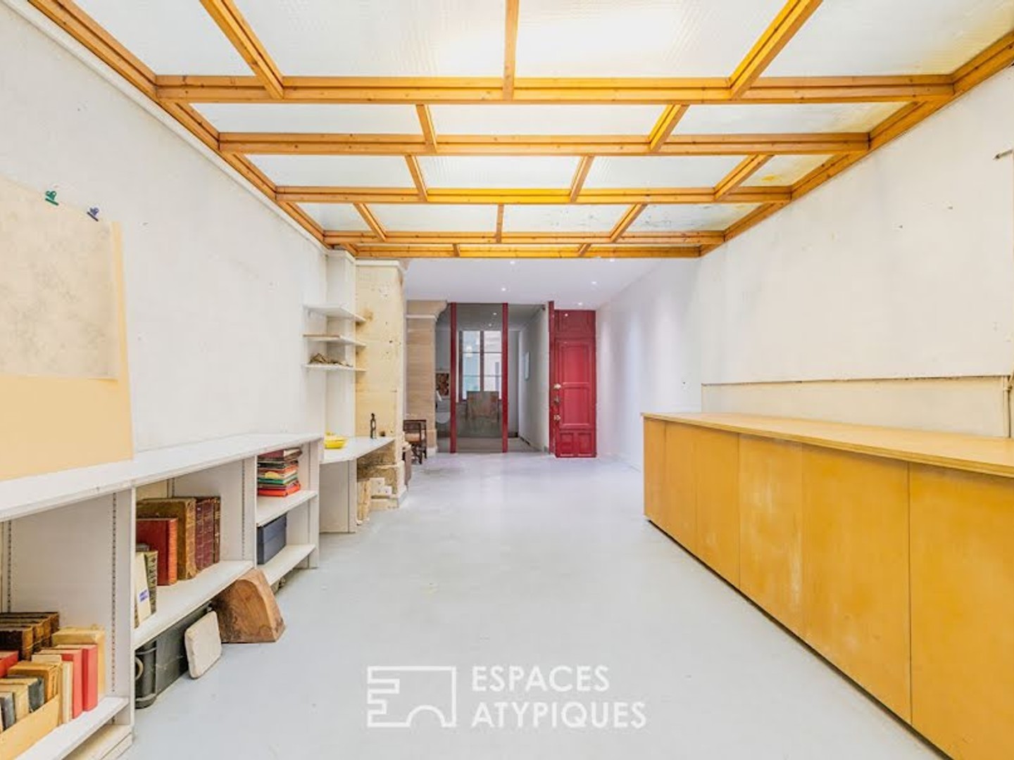 Local 3 pièces 84 m²