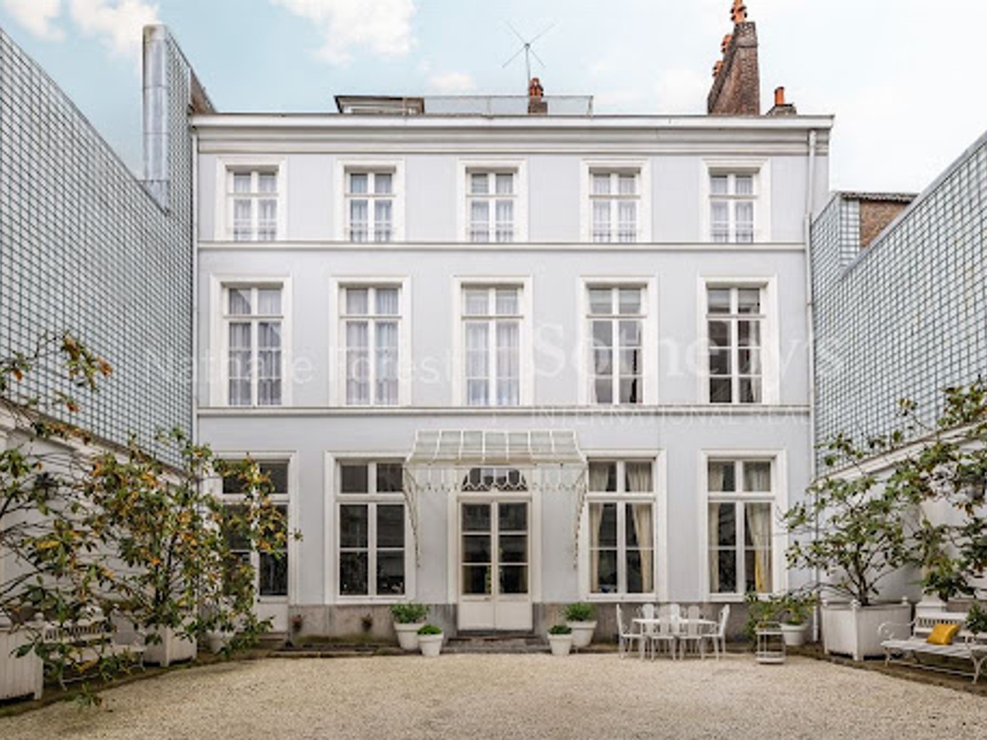 Propriété 4 pièces 610 m²