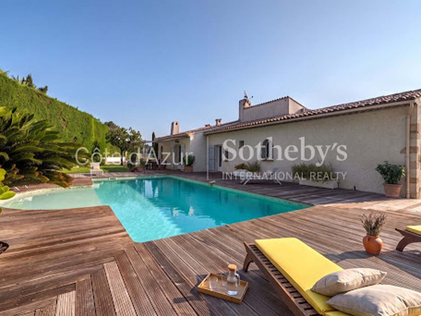 Maison à vendre - 8 pièces - 268m2 - Vallauris (06220)