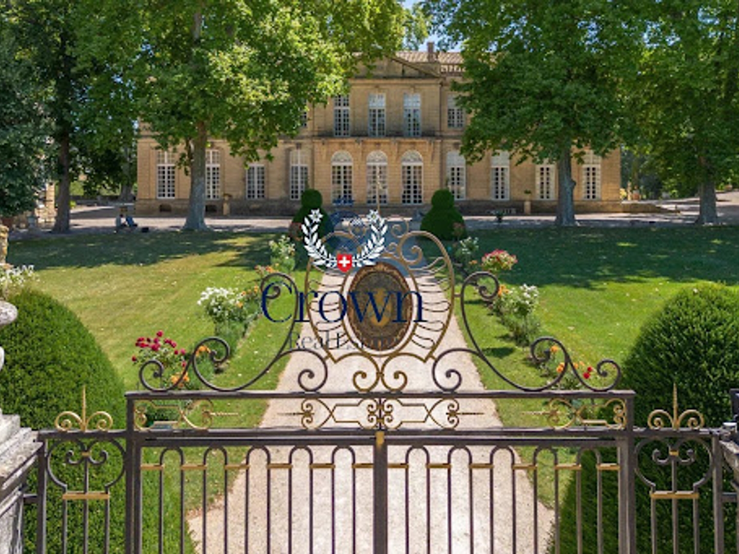 Château 1600 m²