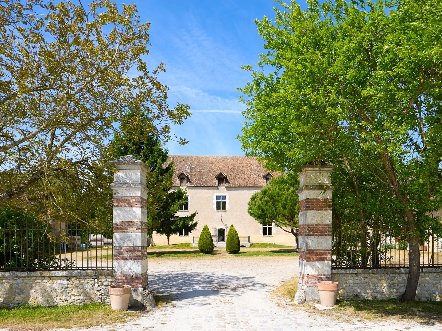 Maison à vendre - 11 pièces - 395m2 - Vimory (45700)