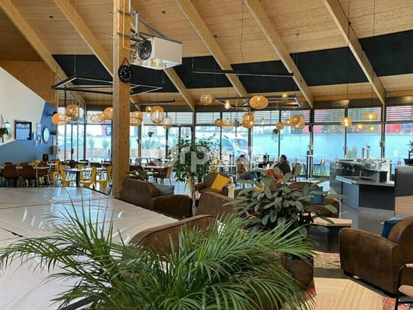 Bureaux à vendre - 2500m2 - Le Mans (72100)