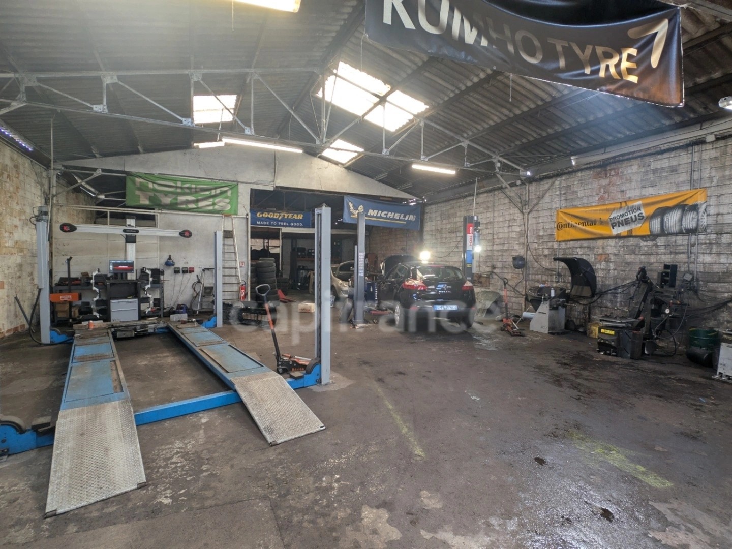 Magasin à vendre - 380m2 - Alençon (61000)