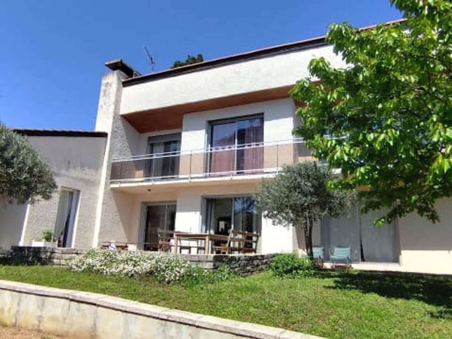 Maison 8 pièces 240 m²