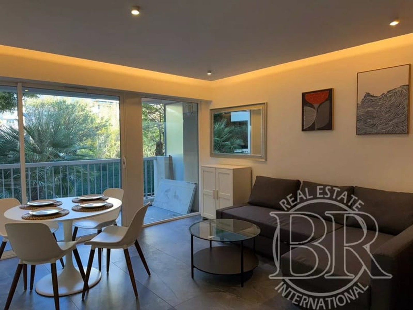 Appartement à vendre - 2 pièces - 36m2 - Théoule-Sur-Mer (06590)