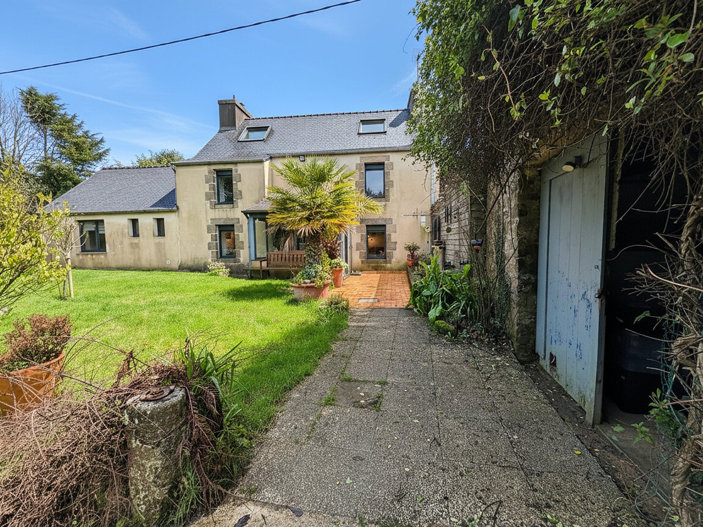 Maison à vendre - 7 pièces - 110m2 - Plougourvest (29400)